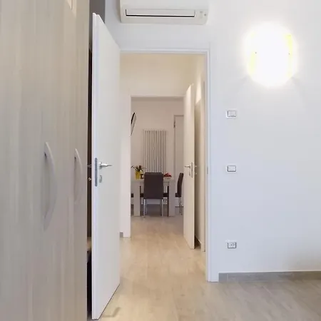 Millyholidays - Sunflower - Center - Nearby - Private Garden - Pool *