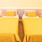 Millyholidays - Sunflower - Center - Nearby - Private Garden - Pool