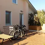 Millyholidays - Sunflower - Center - Nearby - Private Garden - Pool *