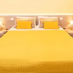 Διαμέρισμα Millyholidays - Sunflower - Center - Nearby - Private Garden - Pool