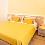 Apartman Millyholidays - Sunflower - Center - Nearby - Private Garden - Pool Bardolino