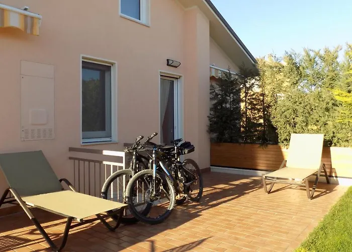 Millyholidays - Sunflower - Center - Nearby - Private Garden - Pool *