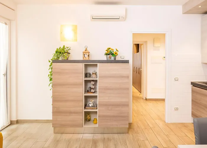 Millyholidays - Sunflower - Center - Nearby - Private Garden - Pool Appartement