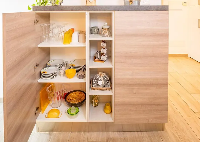 Millyholidays - Sunflower - Center - Nearby - Private Garden - Pool * Bardolino