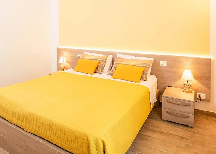 Appartement Millyholidays - Sunflower - Center - Nearby - Private Garden - Pool Bardolino
