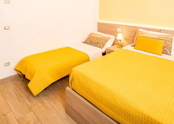 Millyholidays - Sunflower - Center - Nearby - Private Garden - Pool Appartement Bardolino